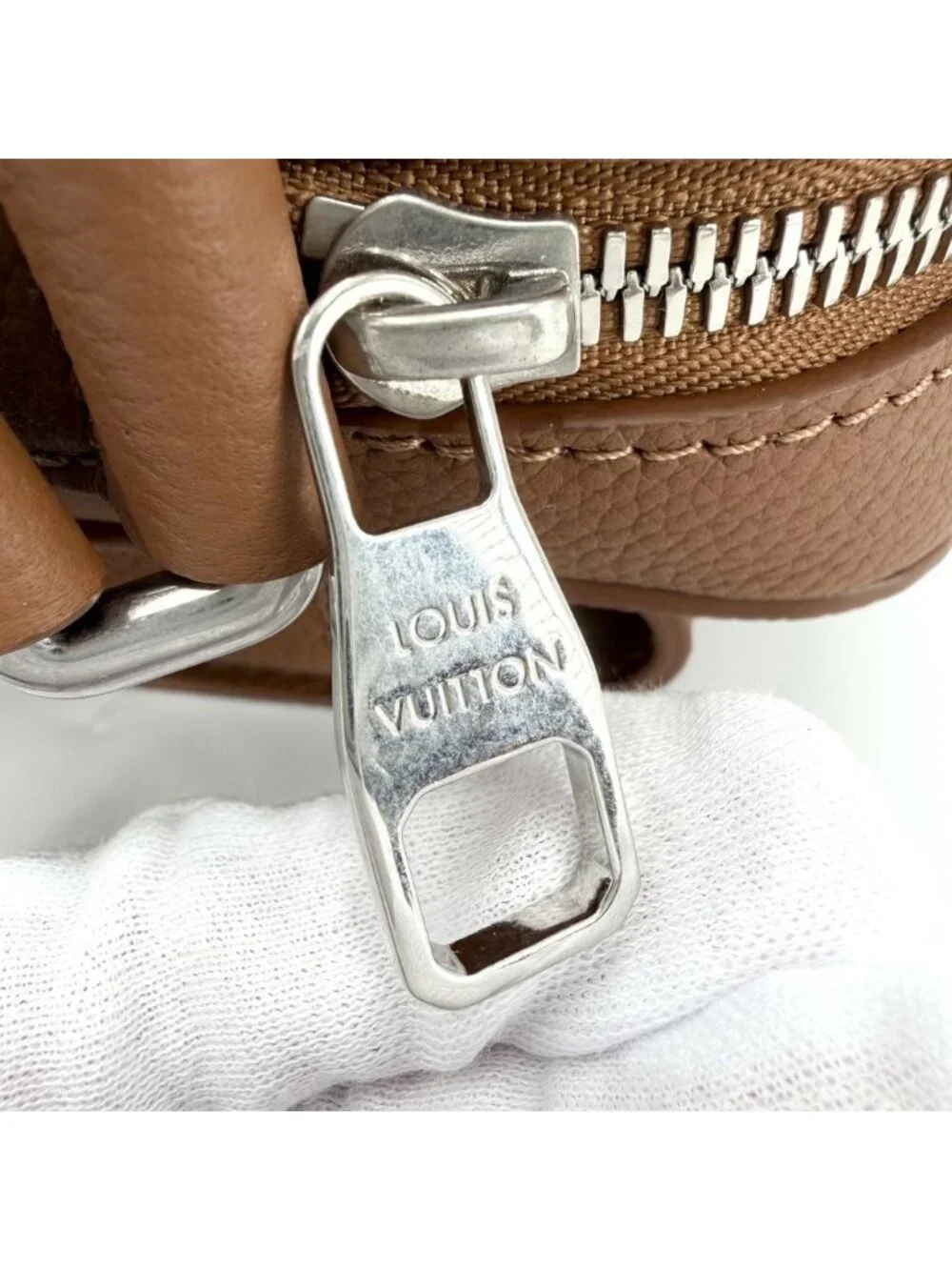 Louis Vuitton Shoulder Bag LV Aerogram Boarding Messenger Crossbody Leather